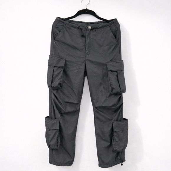 Y2K pair of gray women's cargo parachulte Pant. With Flap Pockets. Size XS - Picture 2 of 10